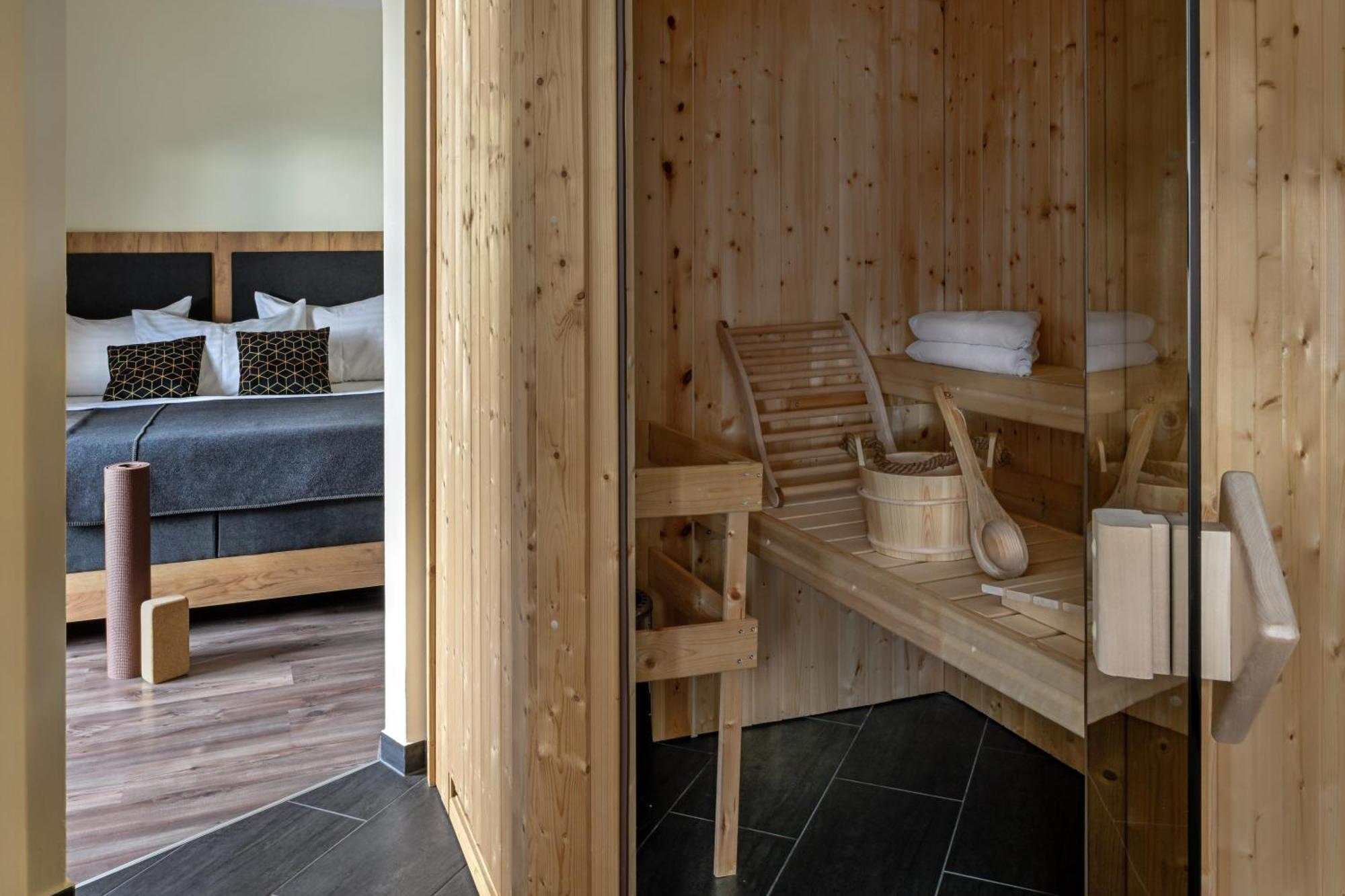 Alphatauern Health Resort - Adults Only 15 Plus 오베르타우에른 외부 사진